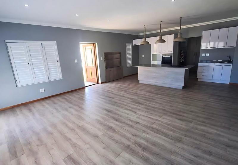 To Let 2 Bedroom Property for Rent in Heiderand Western Cape